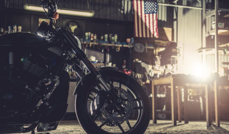 趣味部屋としてのガレージづくりに必須な設備