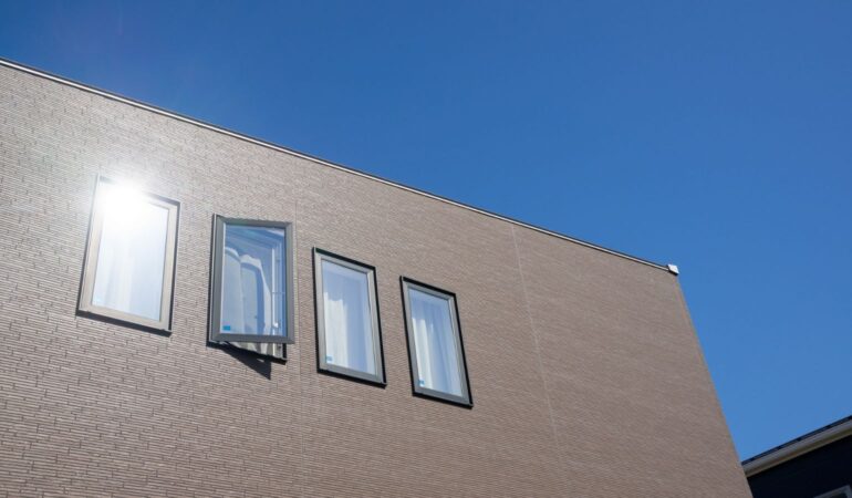 窓が少ない家のデメリットと後悔しないための対策